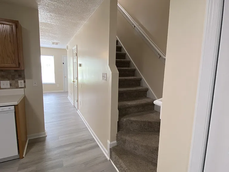 350 Bracken Pl — Photo 7