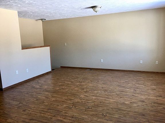 3rd image of 1217 National St
