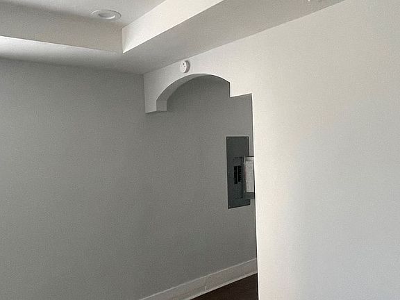 5th image of 1572 W 24th St