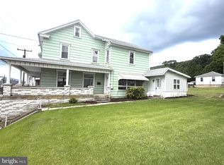 1015 E Grand Ave, Tower City, PA 17980