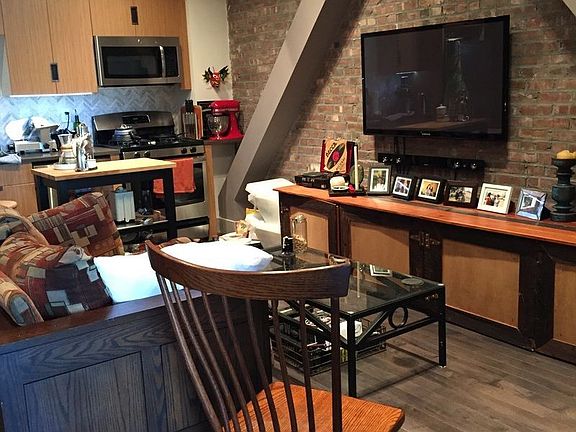 2nd image of 586 Grand St APT 3F