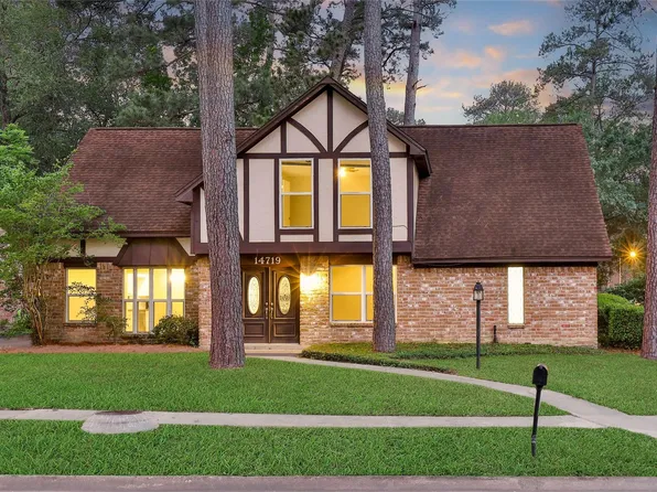 14719 Cedar Point Dr, Houston, TX 77070