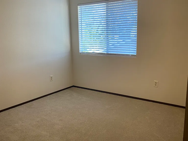 883 Arbor Ave — Photo 12