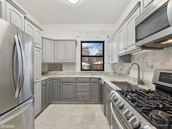 5th image of 5218 S Greenwood Ave