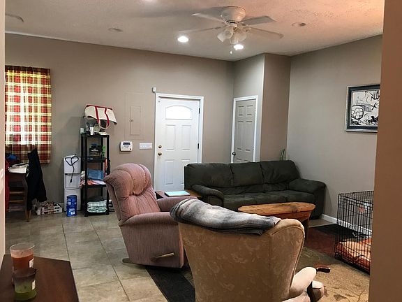 3rd image of 329 Southside Dr