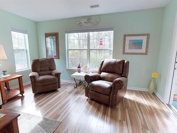 4th image of 1204 River Oaks Dr #25