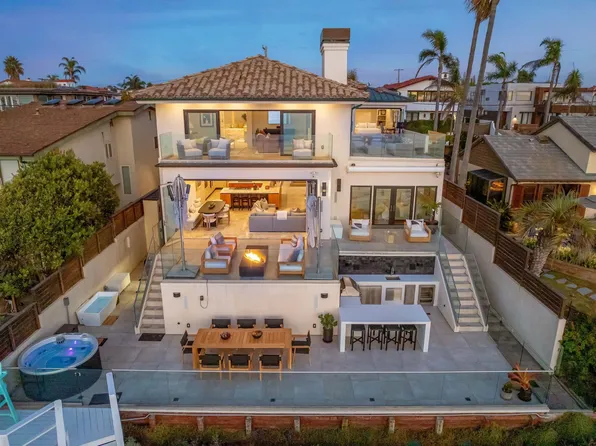 1496 Neptune Ave, Encinitas, CA 92024