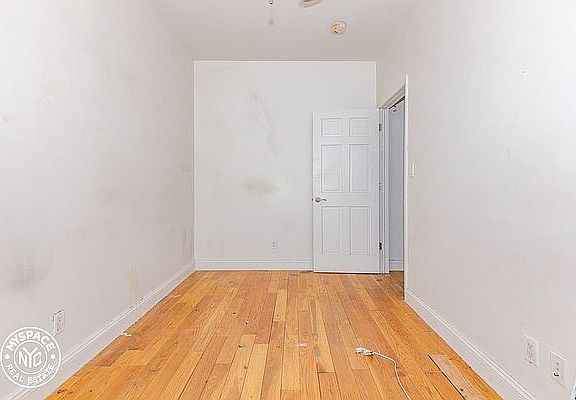 2nd image of 291 Wyckoff Ave #4X