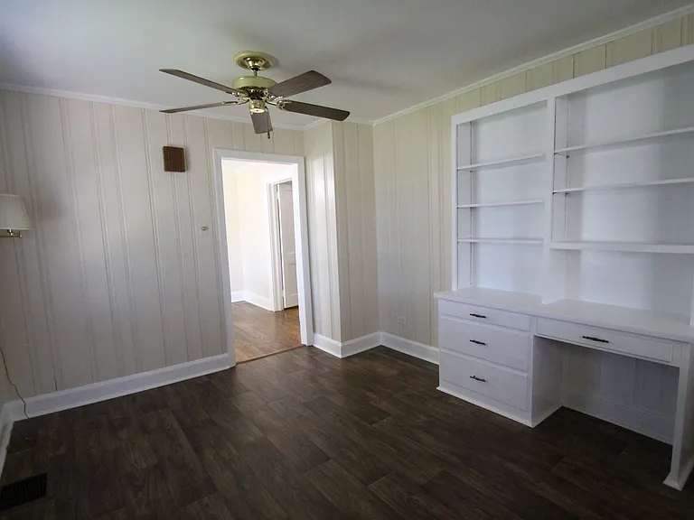 1004 Anderson Rd S — Photo 16