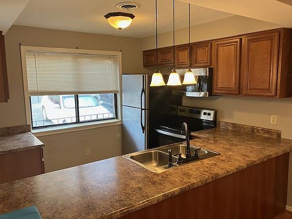 4th image of 500 Winchester Ave #6