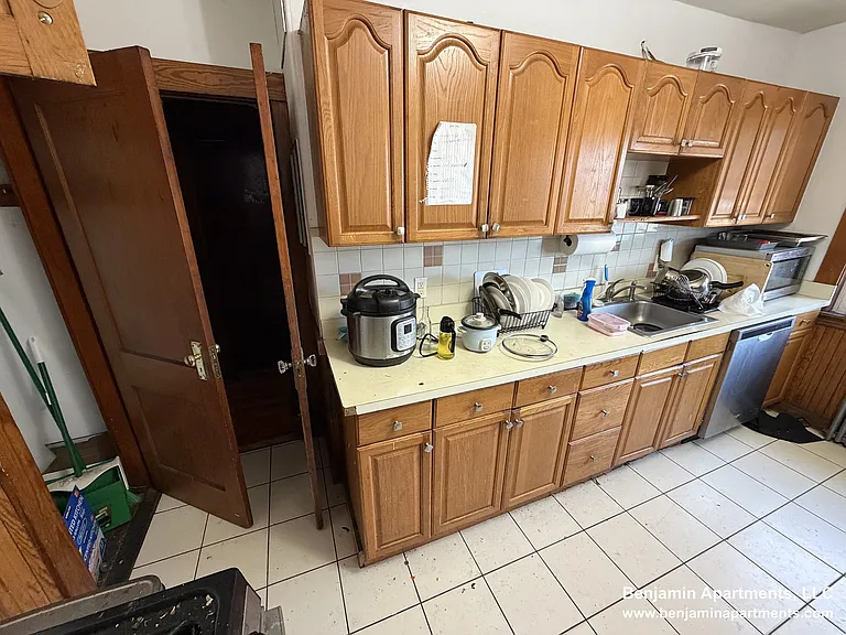 23 Moraine St #1 — Photo 11