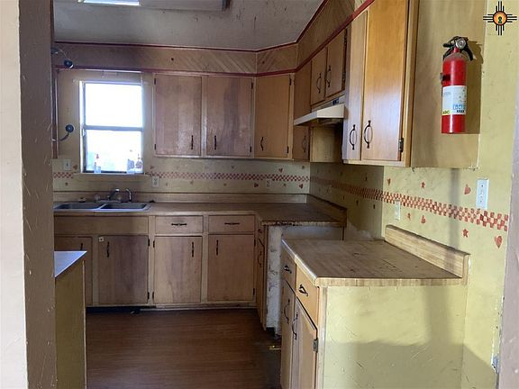 4th image of 2626 W Avenue M