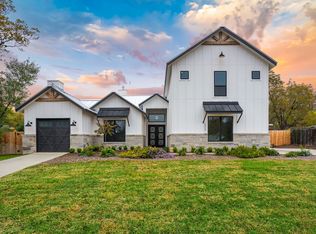 1025 Garraty Rd, Terrell Hills, TX 78209