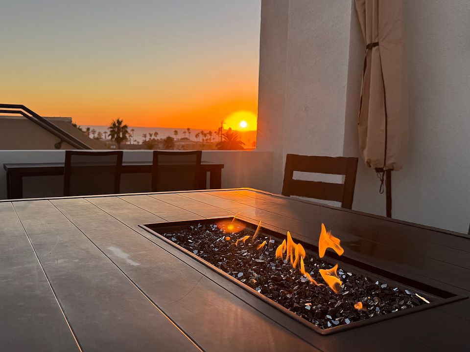 Private Ocean View Roof Top Deck