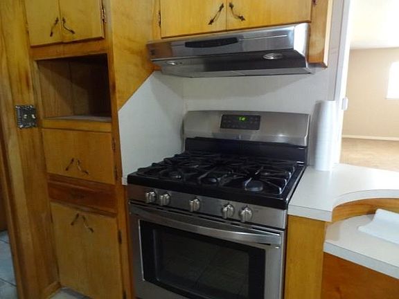 4th image of 1303 N College St