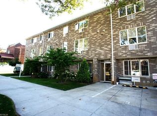 2536 E 1st St #301, Brooklyn, NY 11223