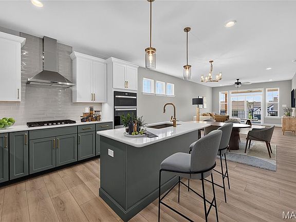 3rd image of 729 Barnwood Hill Dr