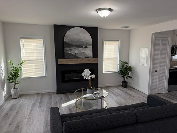 2nd image of 447 Glover St