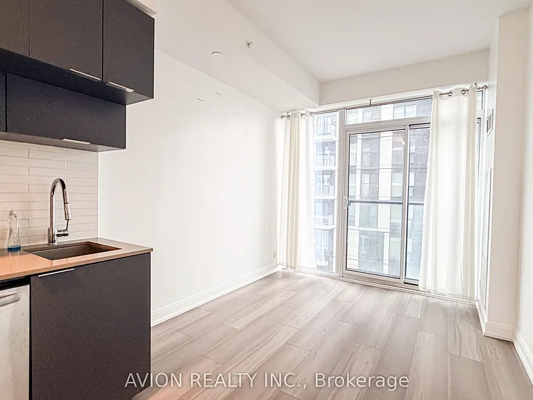 181 Dundas St E #2501 — Photo 4
