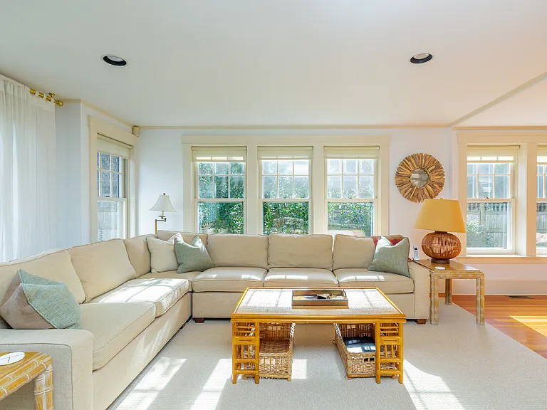 53 Meetinghouse Ln — Photo 11