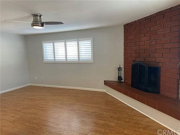 4th image of 24423 Ward St