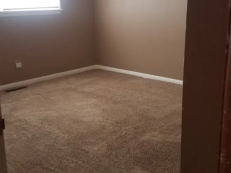 619 Sussex Ln #1 — Photo 5