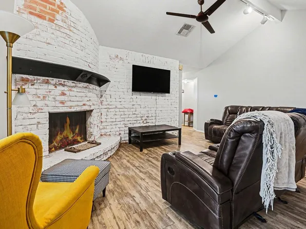 1339 Macclesby Ln, Channelview, TX 77530