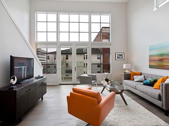 3rd image of 68 McCoppin St APT 9