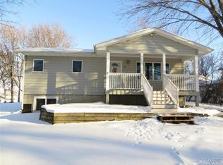110 2nd St, Baltic, SD 57003