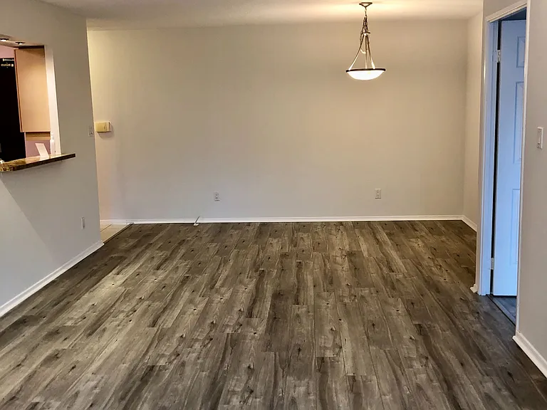 30 Greenfield Ave #2001 — Photo 3