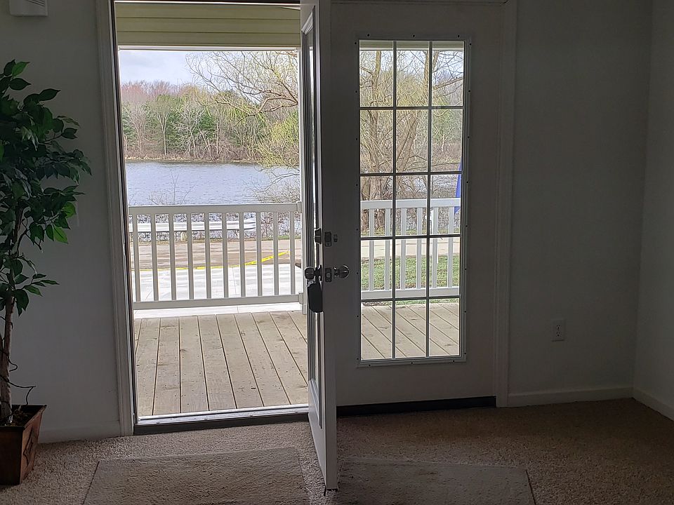 1st image of 4812 Dock Dr