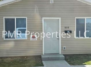 909 S 15th St, Saint Joseph, MO 64503