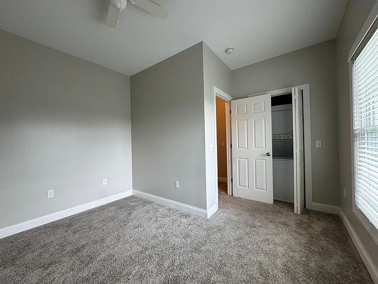 111 Butler Dr — Photo 43