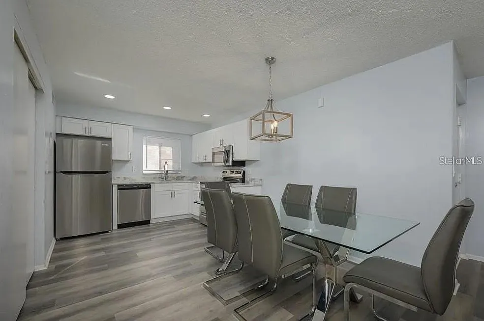 2 bed, 967 sqft, $1,750 — Photo 3