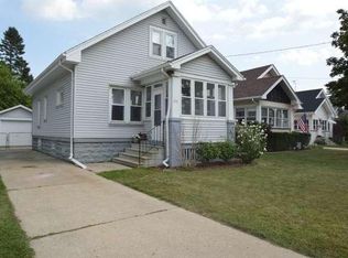 7711 10th Ave, Kenosha, WI 53143