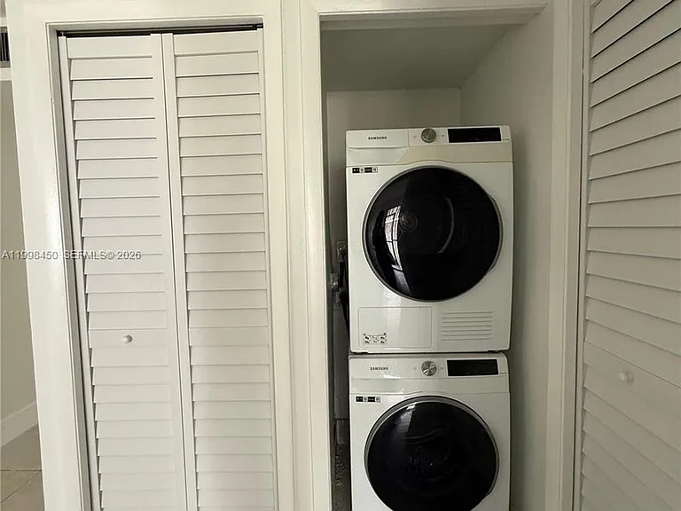 155 Lakeview Dr #101 — Photo 6