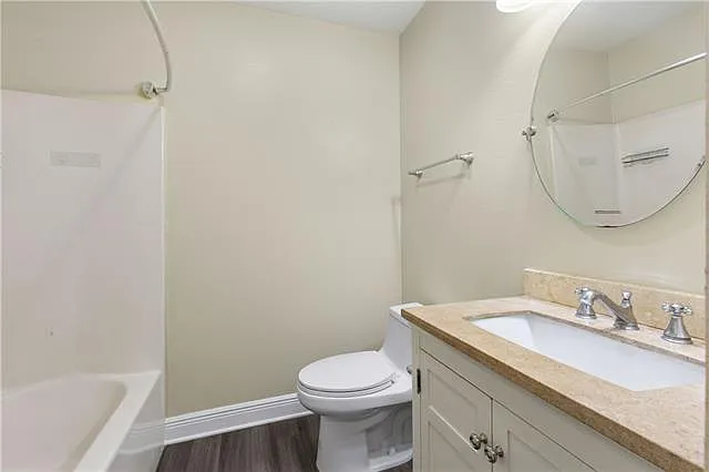 4800 Pontchartrain Dr #13 — Photo 5