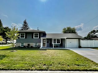 2404 Plum St, Peru, IL 61354