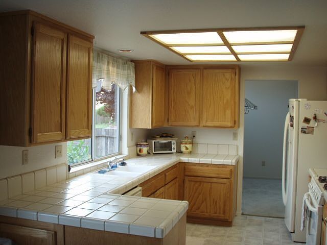 2nd image of 324 Northampton Dr