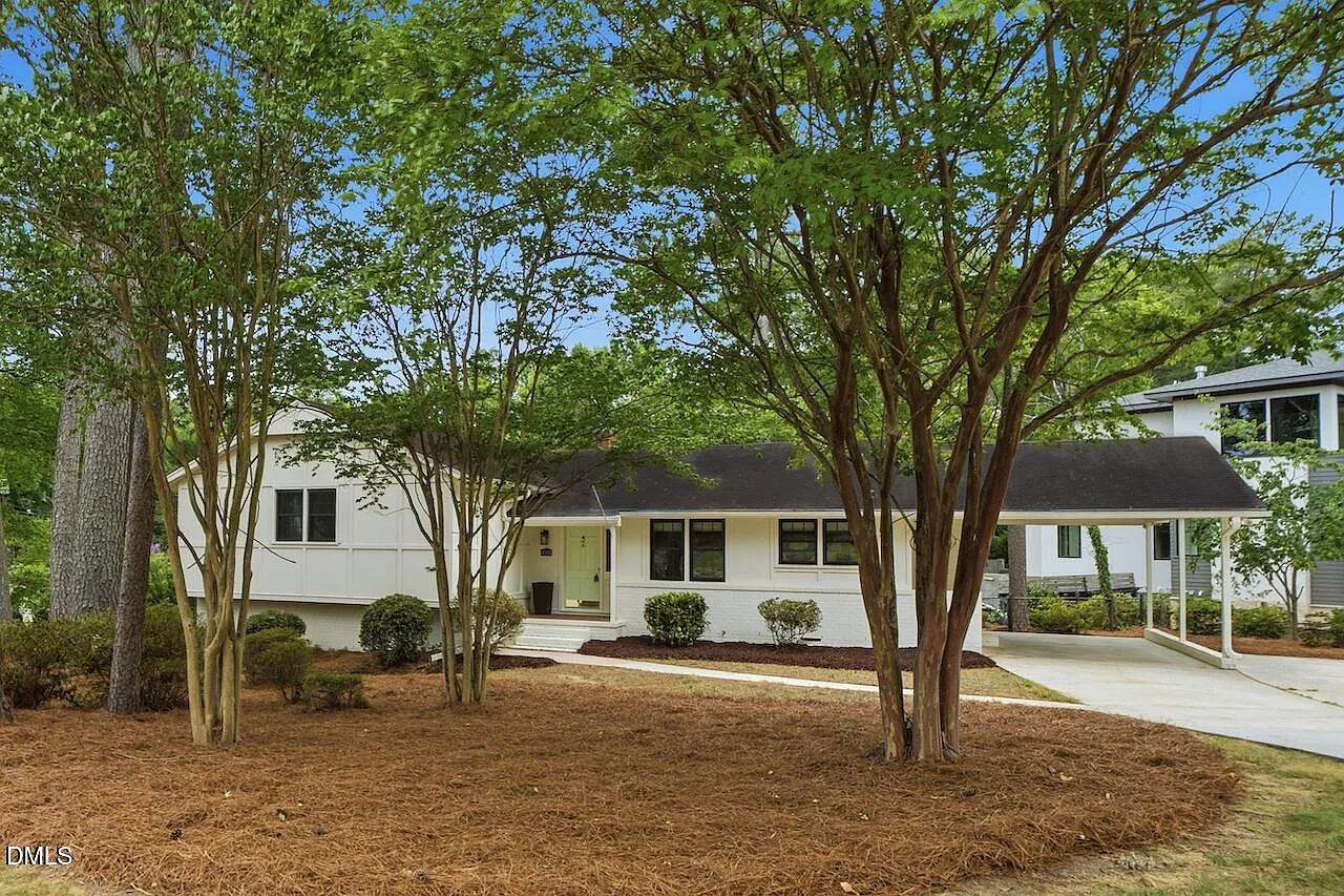 3 bed, 3.0 bath, 2301 sqft, $4,500 — Photo 1