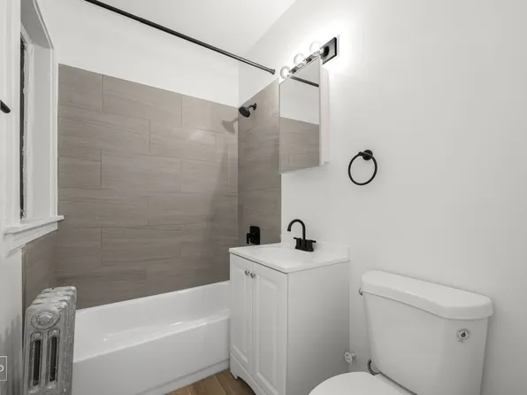 1704 W 77th St 7656 S Paulina St Chicago, IL 60620