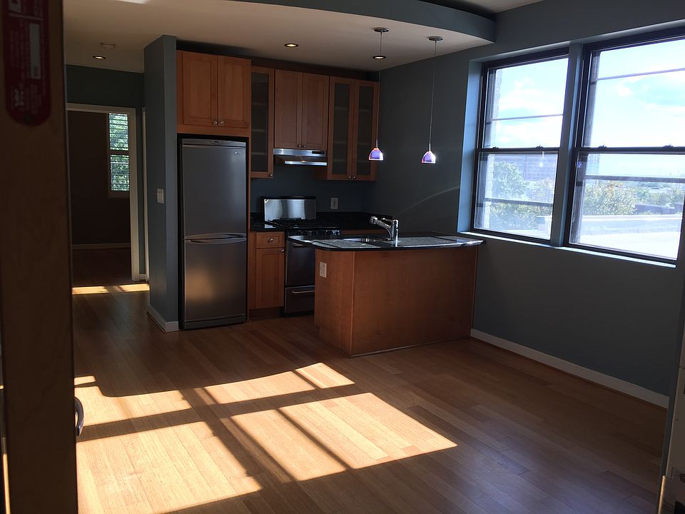 Living / Kitchen