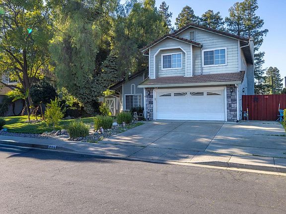3rd image of 206 Windjammer Court