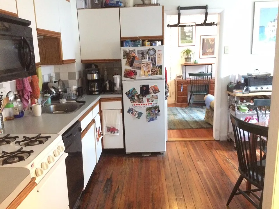2 Phillips St