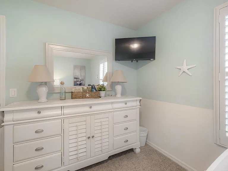 4210 W Roland St — Photo 4