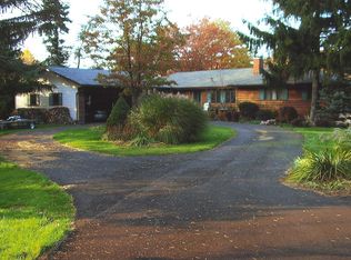 10586 Mitchells Mill Rd, Chardon, OH 44024