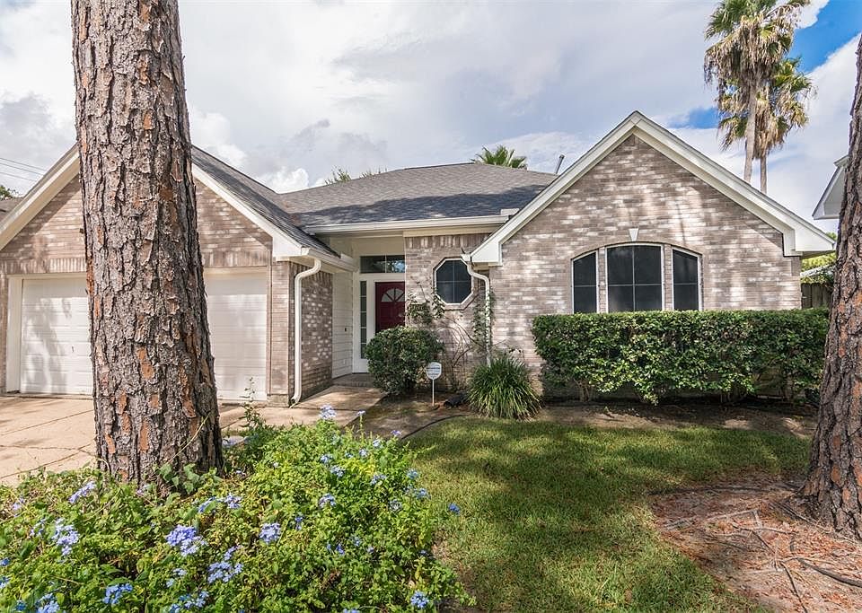1st image of 14007 Loch Creek Ct