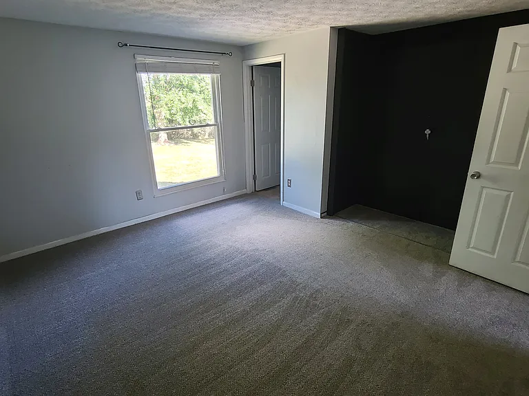 9820 Aylesworth Ln — Photo 20