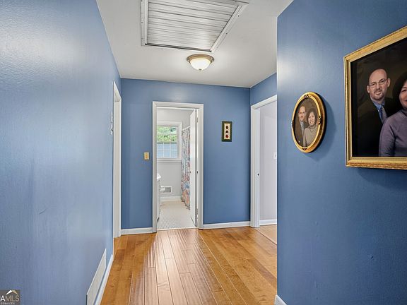 3rd image of 203 Turner Chapel Rd SE
