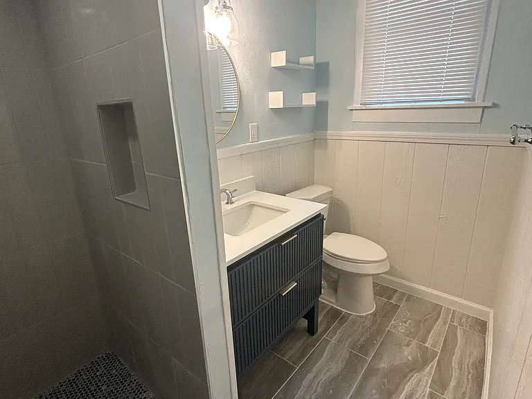 5611 Tremont St — Photo 12